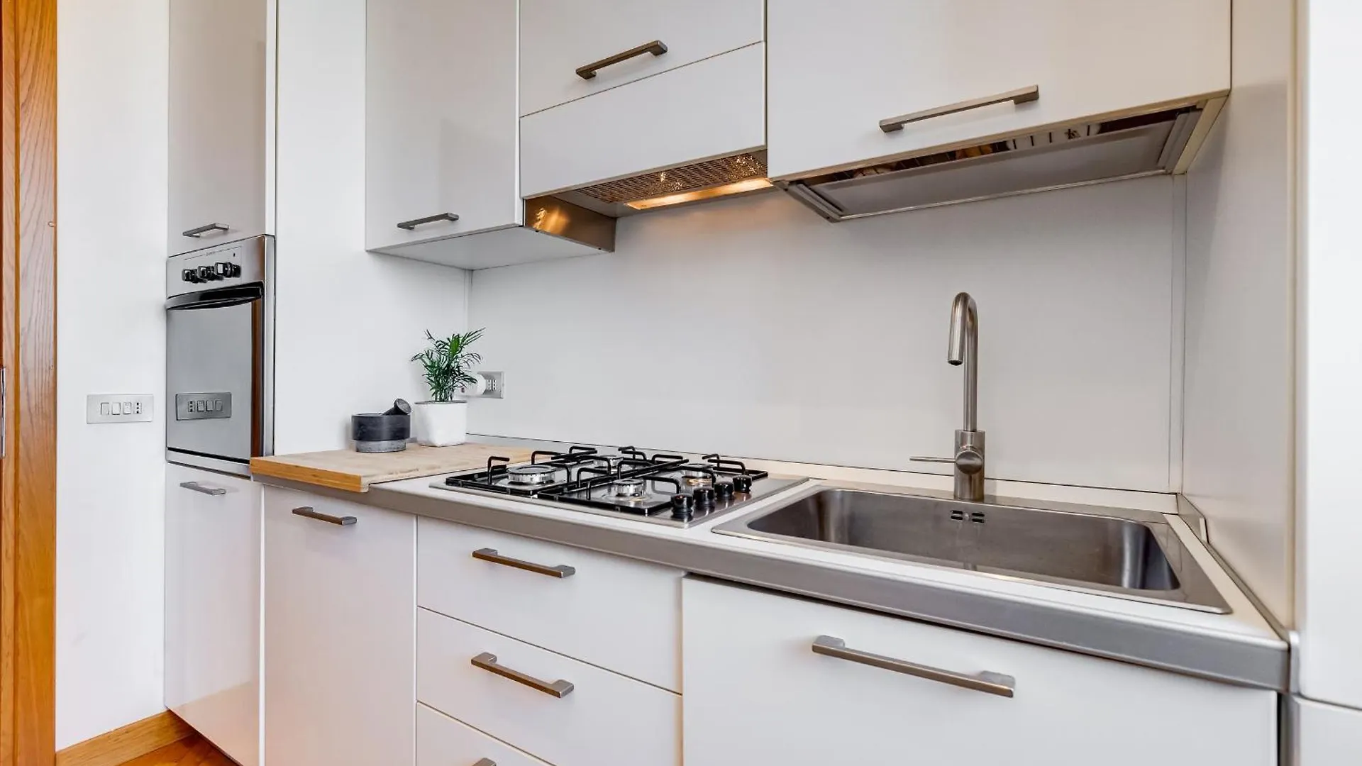Roma San Giovanni Attico Luxury Vicino Metro A E C 0*, Rom