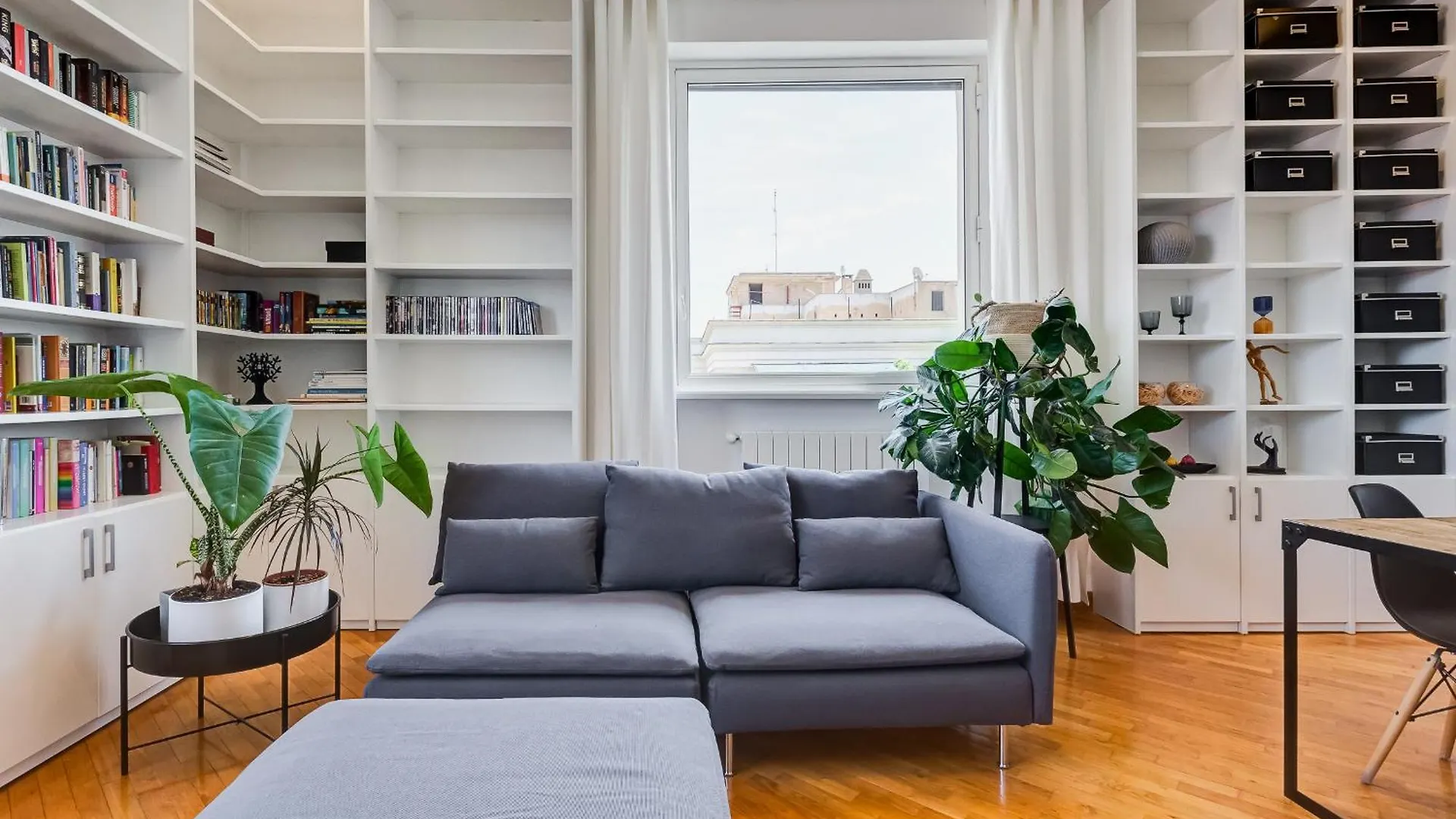 Apartment Roma San Giovanni Attico Luxury Vicino Metro A E C