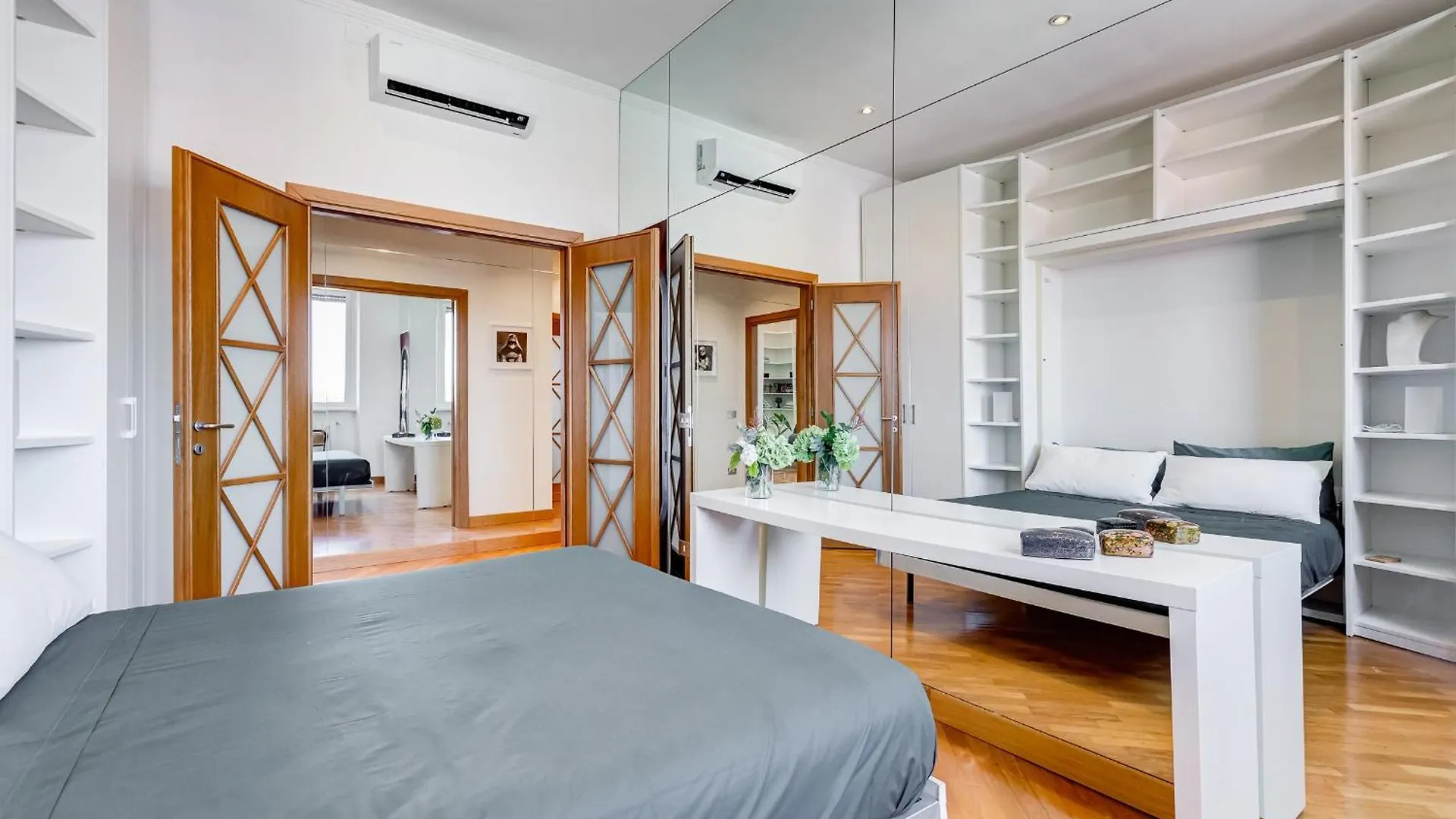 Apartment Roma San Giovanni Attico Luxury Vicino Metro A E C
