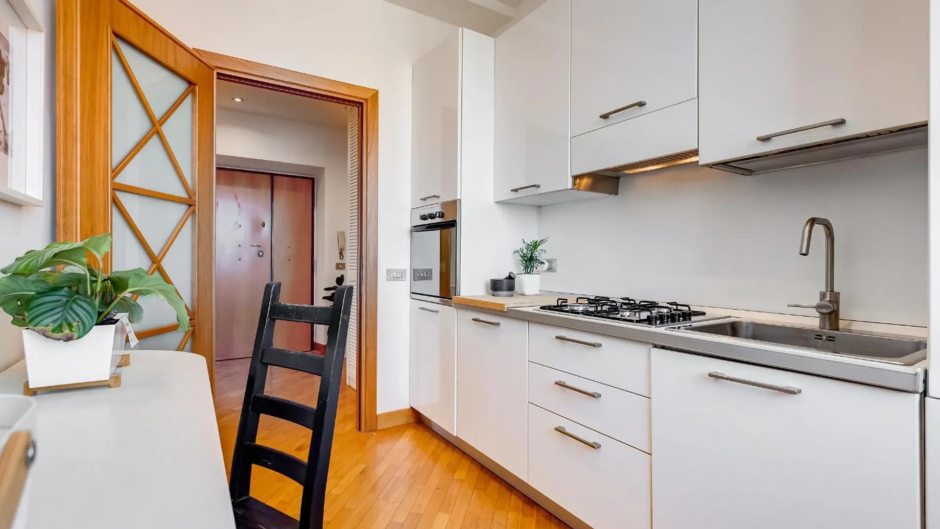 Apartment Roma San Giovanni Attico Luxury Vicino Metro A E C