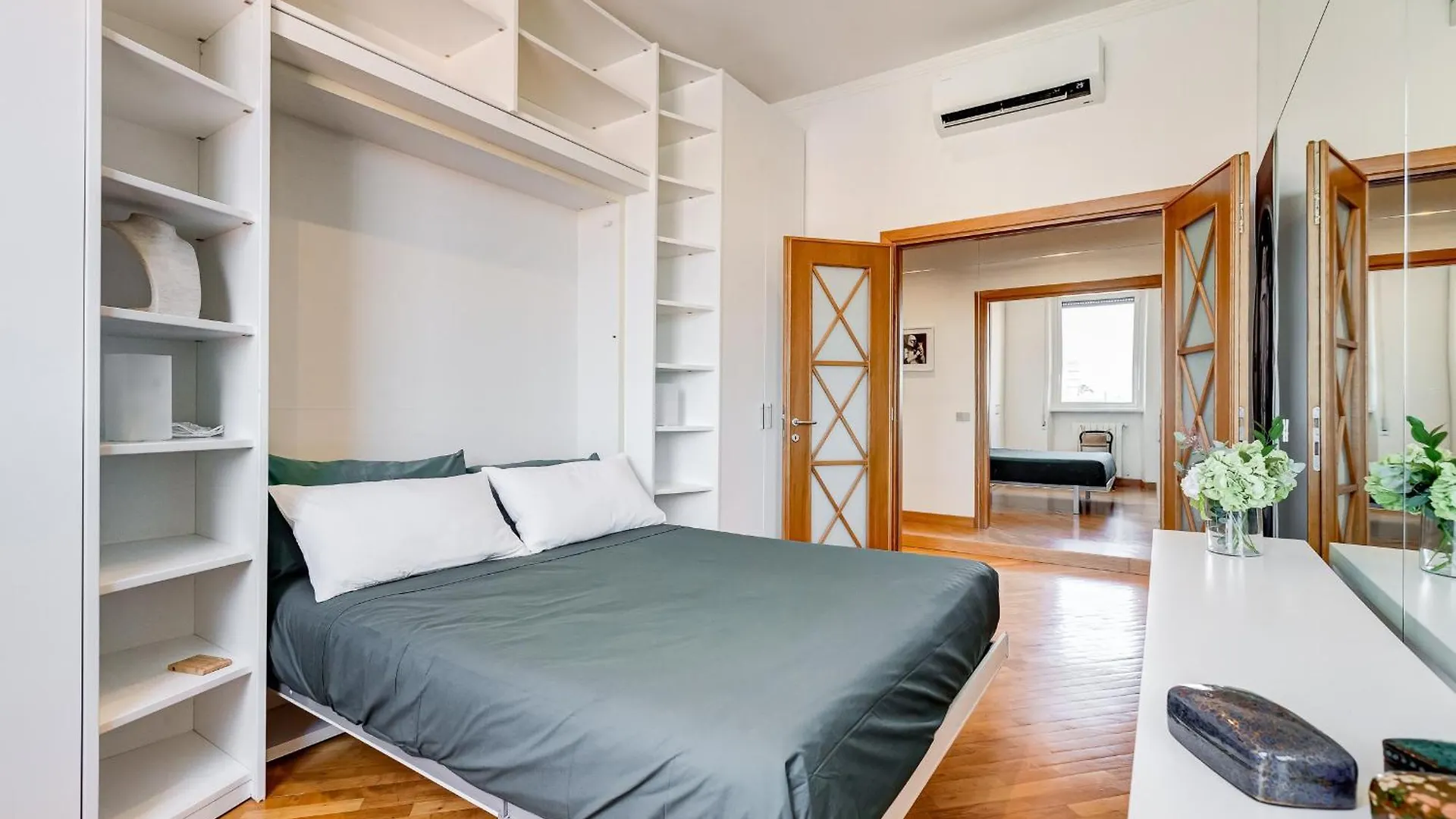 Apartment Roma San Giovanni Attico Luxury Vicino Metro A E C